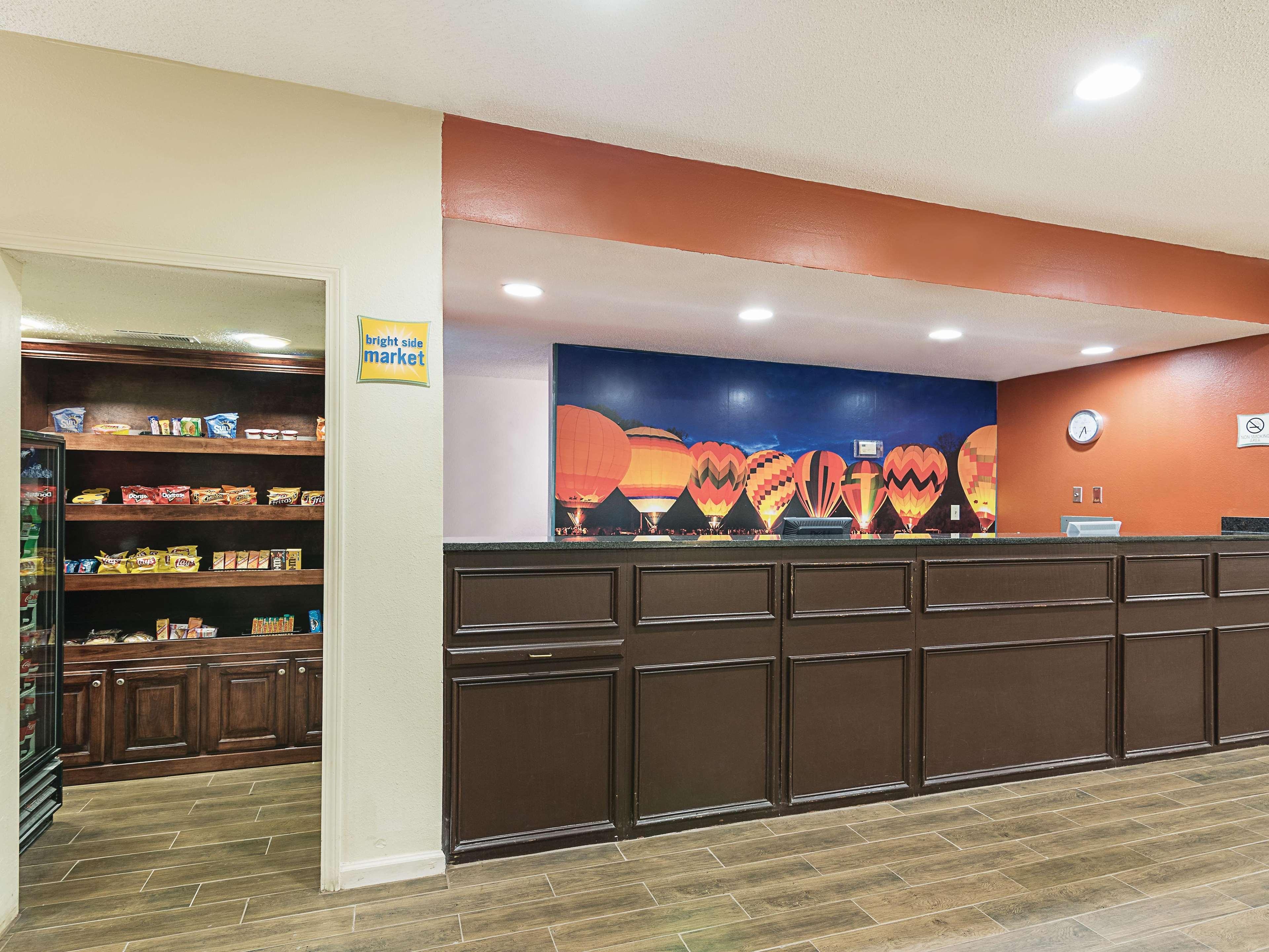La Quinta Inn By Wyndham Decatur Alabama Экстерьер фото